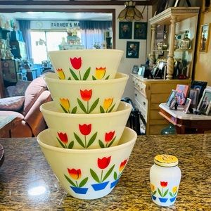 Vintage Fire King Tulip Nesting Bowls